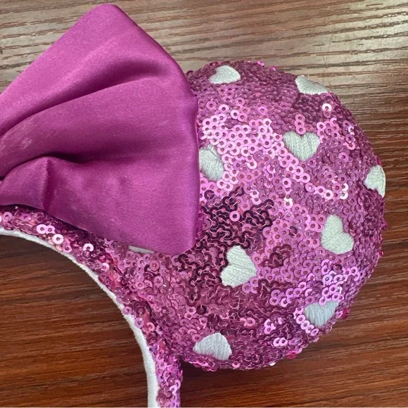 Disney Parks Purple with White Hearts Valentines 2022 Minnie Ears Headband - Picture 4 of 10